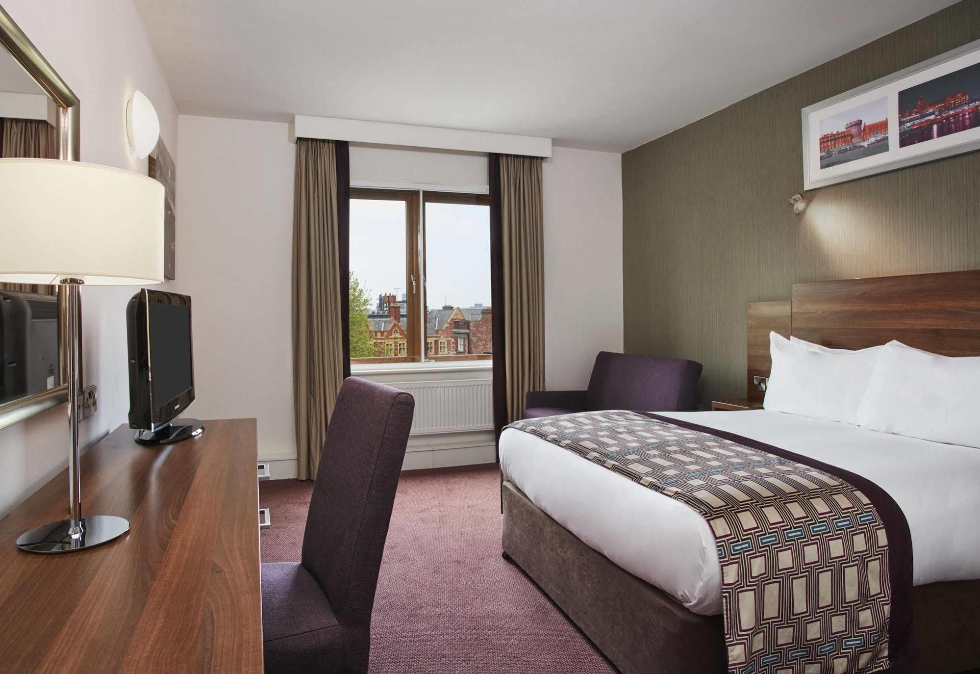 Leonardo Hotel Dublin Christchurch - Formerly Jurys Inn Esterno foto